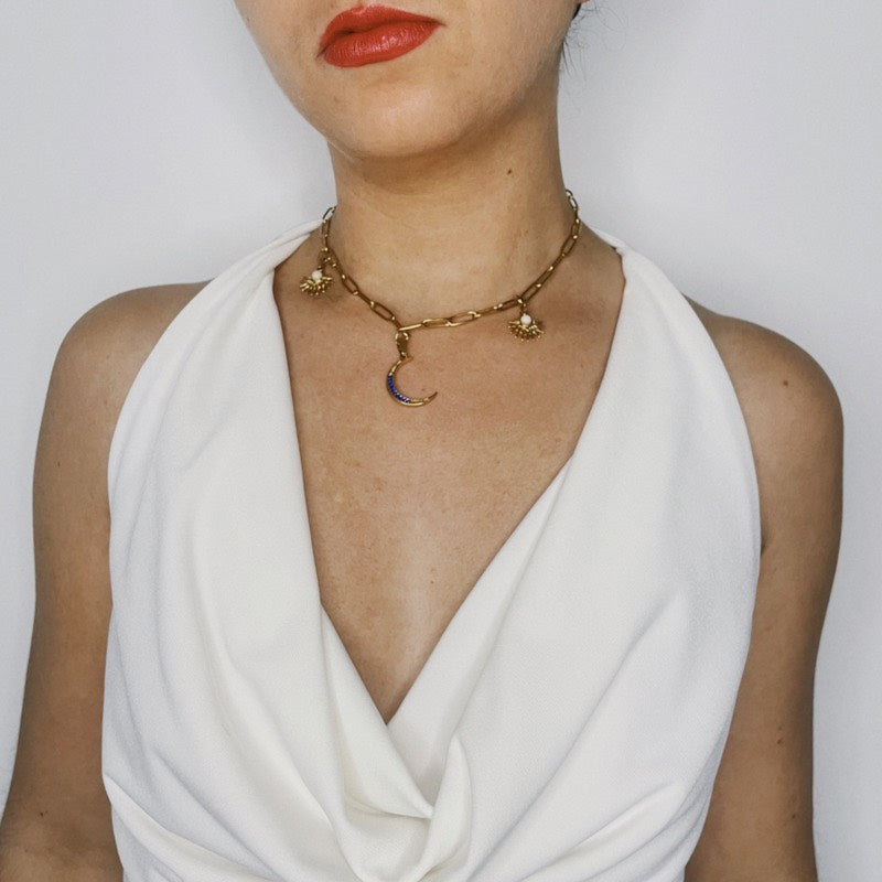 Collier Moon