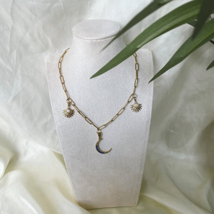 Collier Moon